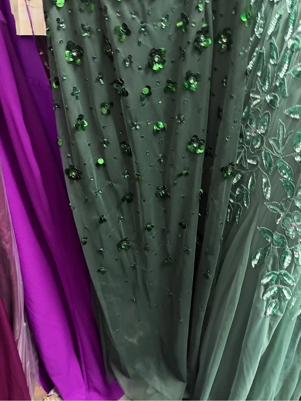 Adrianna Papell SZ 4 NWT Emerald Green Sequin Off Shoulder Formal Gown GALA MOB